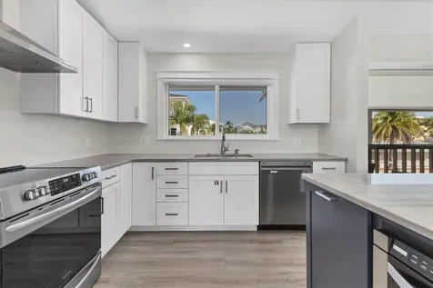 825 Tarawitt Drive Longboat Key FL 34228