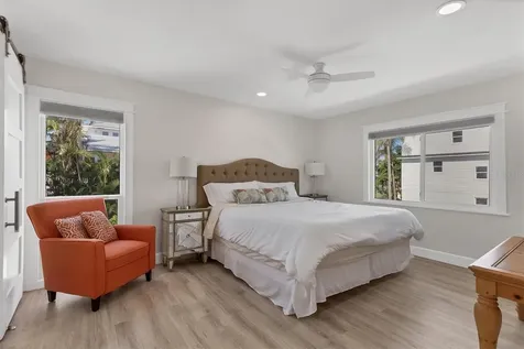 825 Tarawitt Drive Longboat Key FL 34228