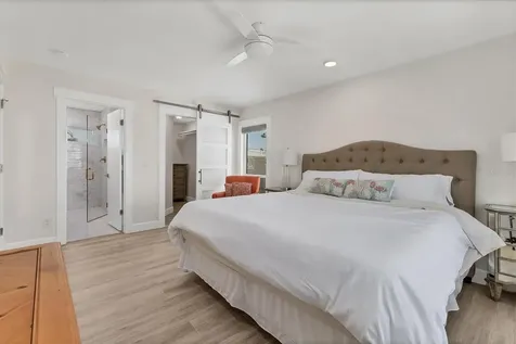 825 Tarawitt Drive Longboat Key FL 34228