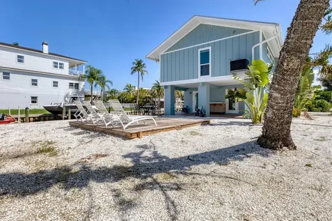 825 Tarawitt Drive Longboat Key FL 34228