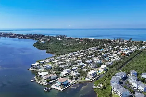 825 Tarawitt Drive Longboat Key FL 34228