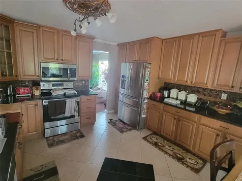 527 Windrose Drive Orlando FL 32824
