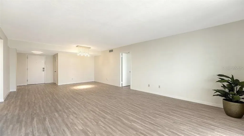 101 S Gulfstream Avenue Sarasota FL 34236