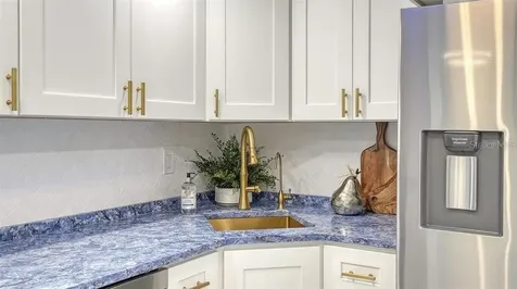 101 S Gulfstream Avenue Sarasota FL 34236