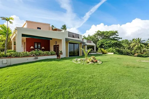 Club Villa Harbour Drive Humacao PR 00791