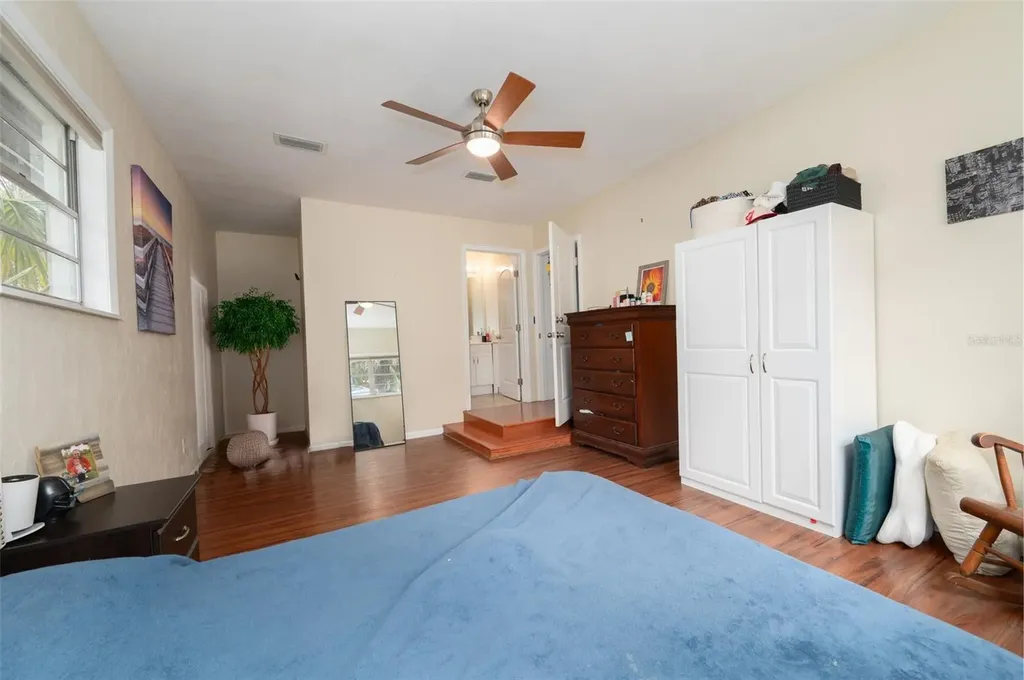 418 NW 27th Terrace Gainesville FL 32607