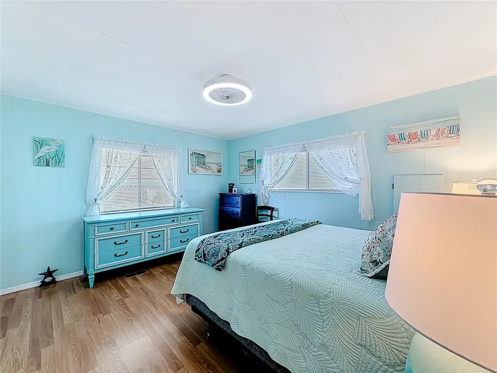 665 54th Street S Gulfport FL 33707