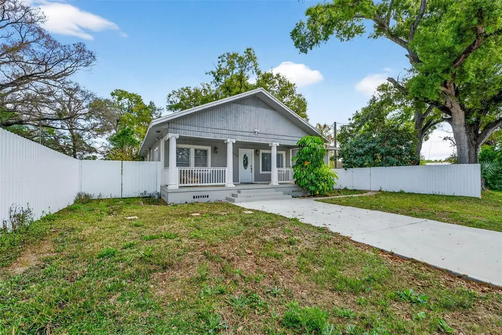 2807 Locicero Drive Tampa FL 33619