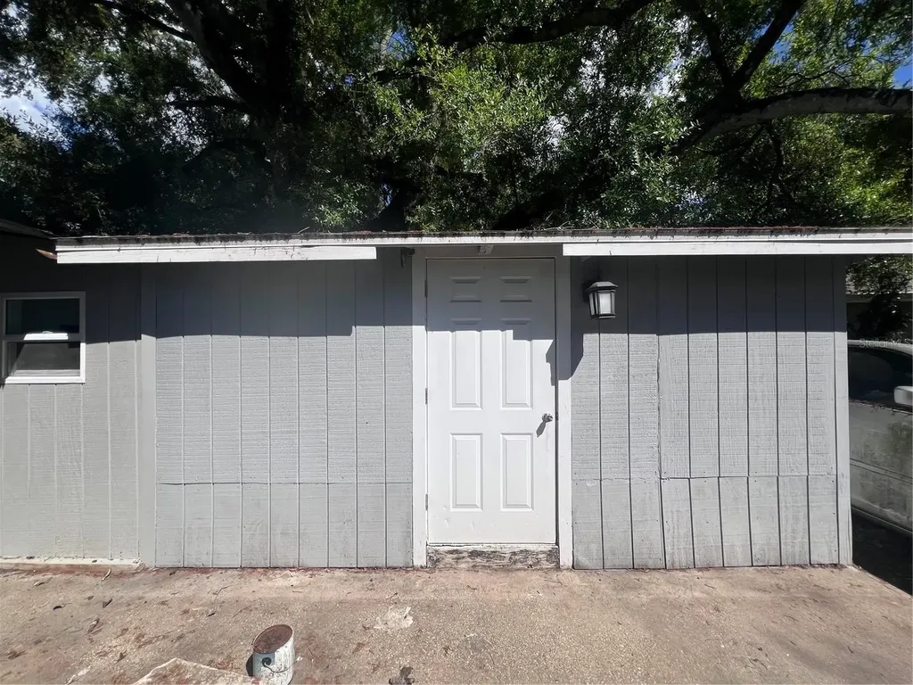 2807 Locicero Drive Tampa FL 33619
