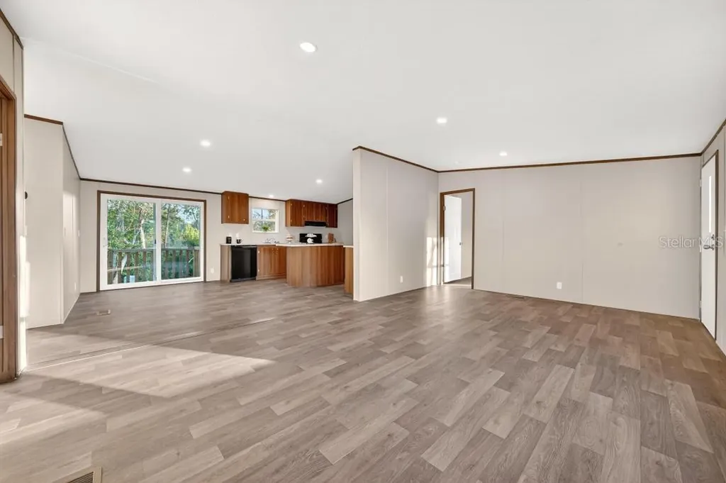 43740 Sunset Drive Paisley FL 32767