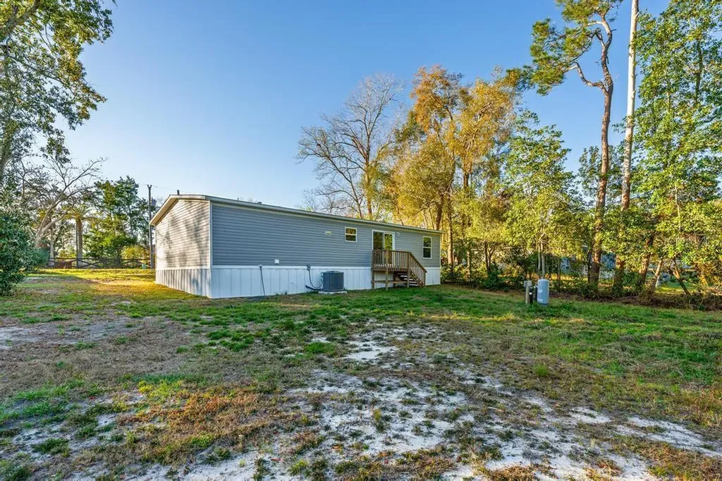 43740 Sunset Drive Paisley FL 32767
