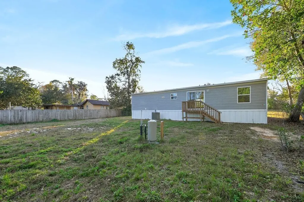 43740 Sunset Drive Paisley FL 32767