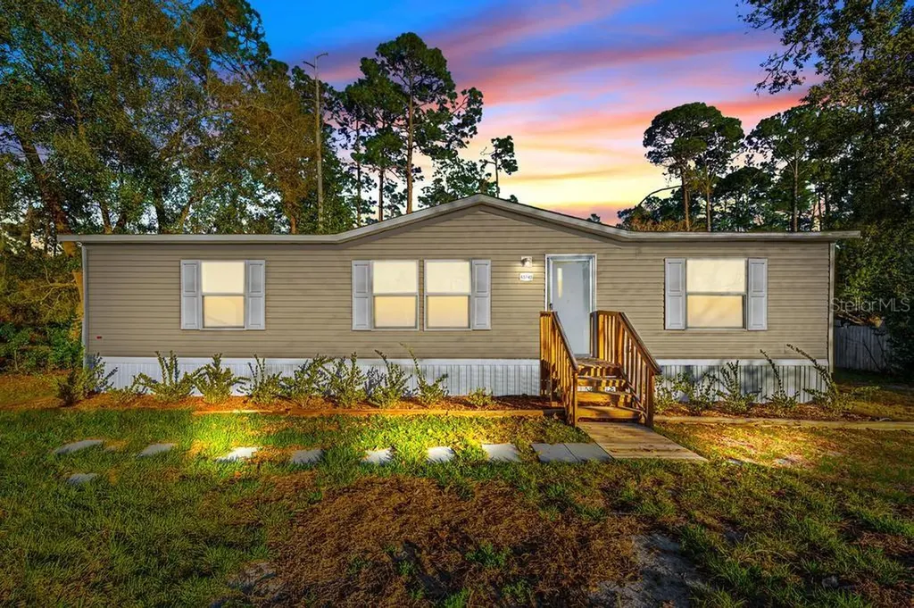 43740 Sunset Drive Paisley FL 32767