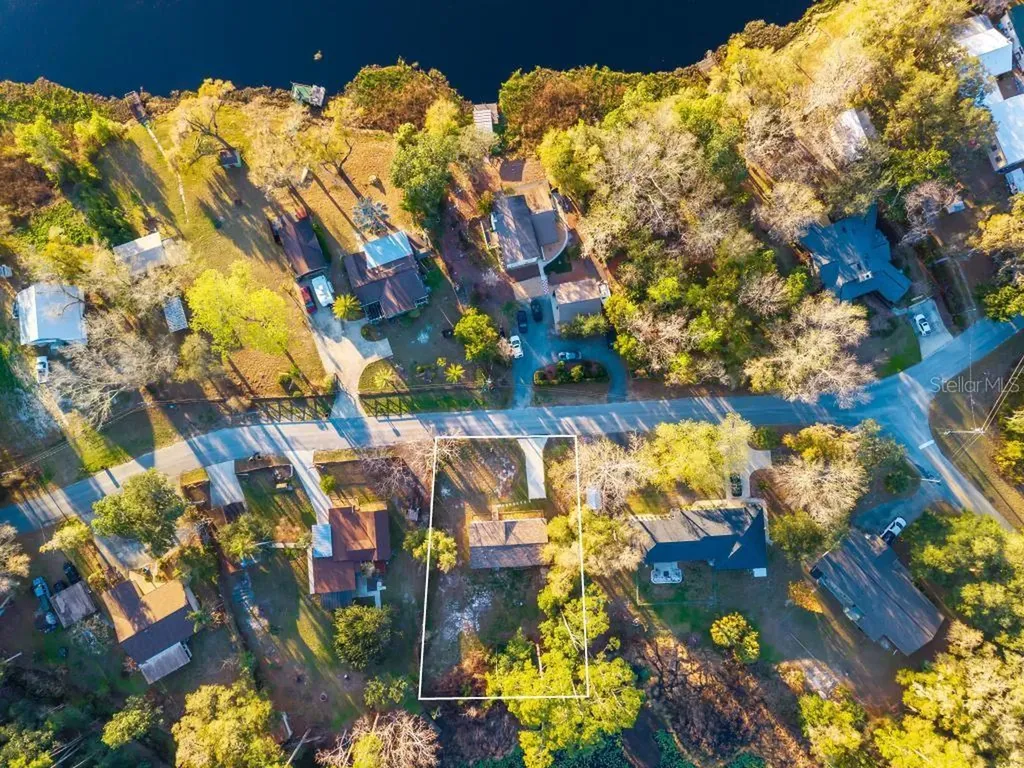 43740 Sunset Drive Paisley FL 32767