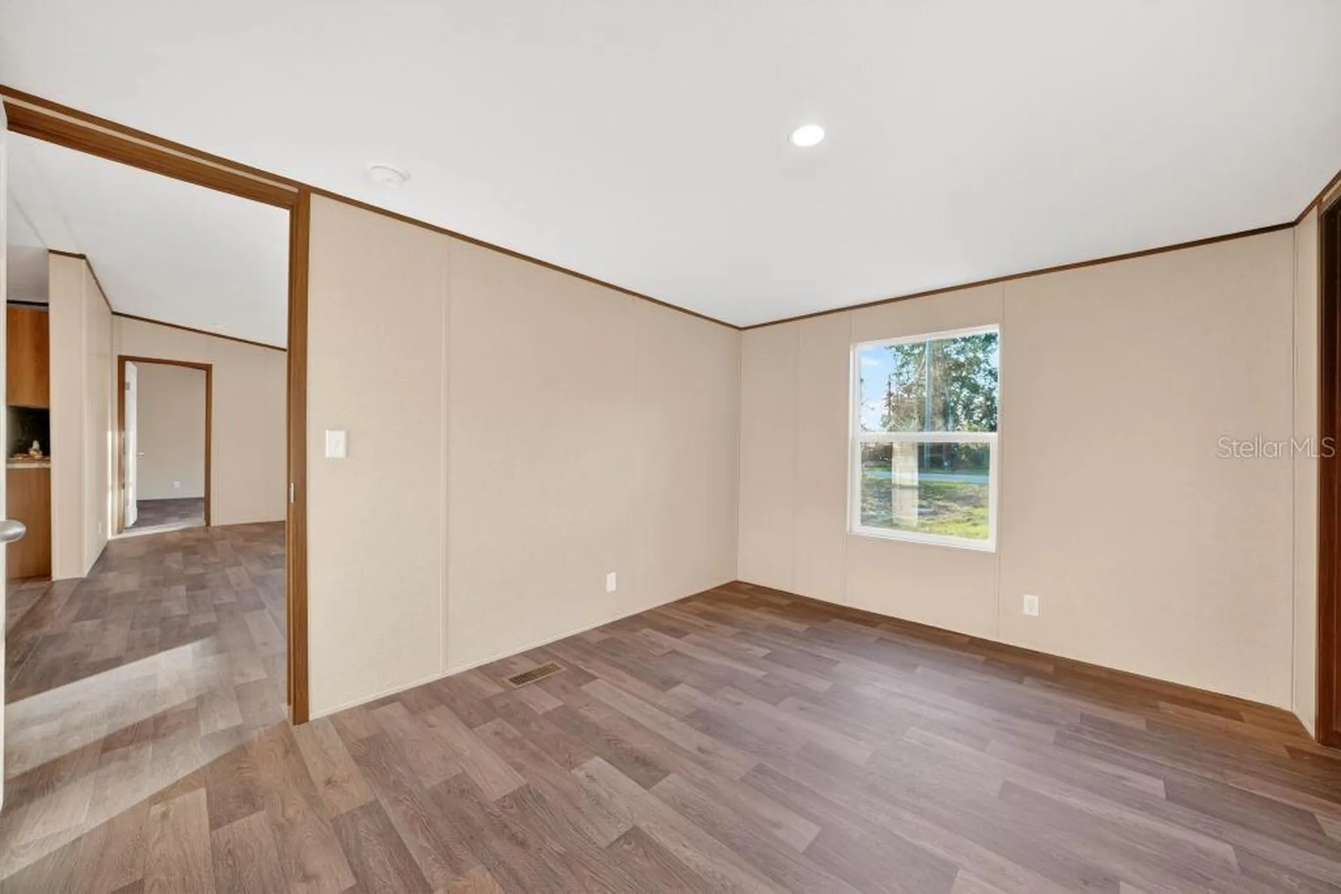 43740 Sunset Drive Paisley FL 32767