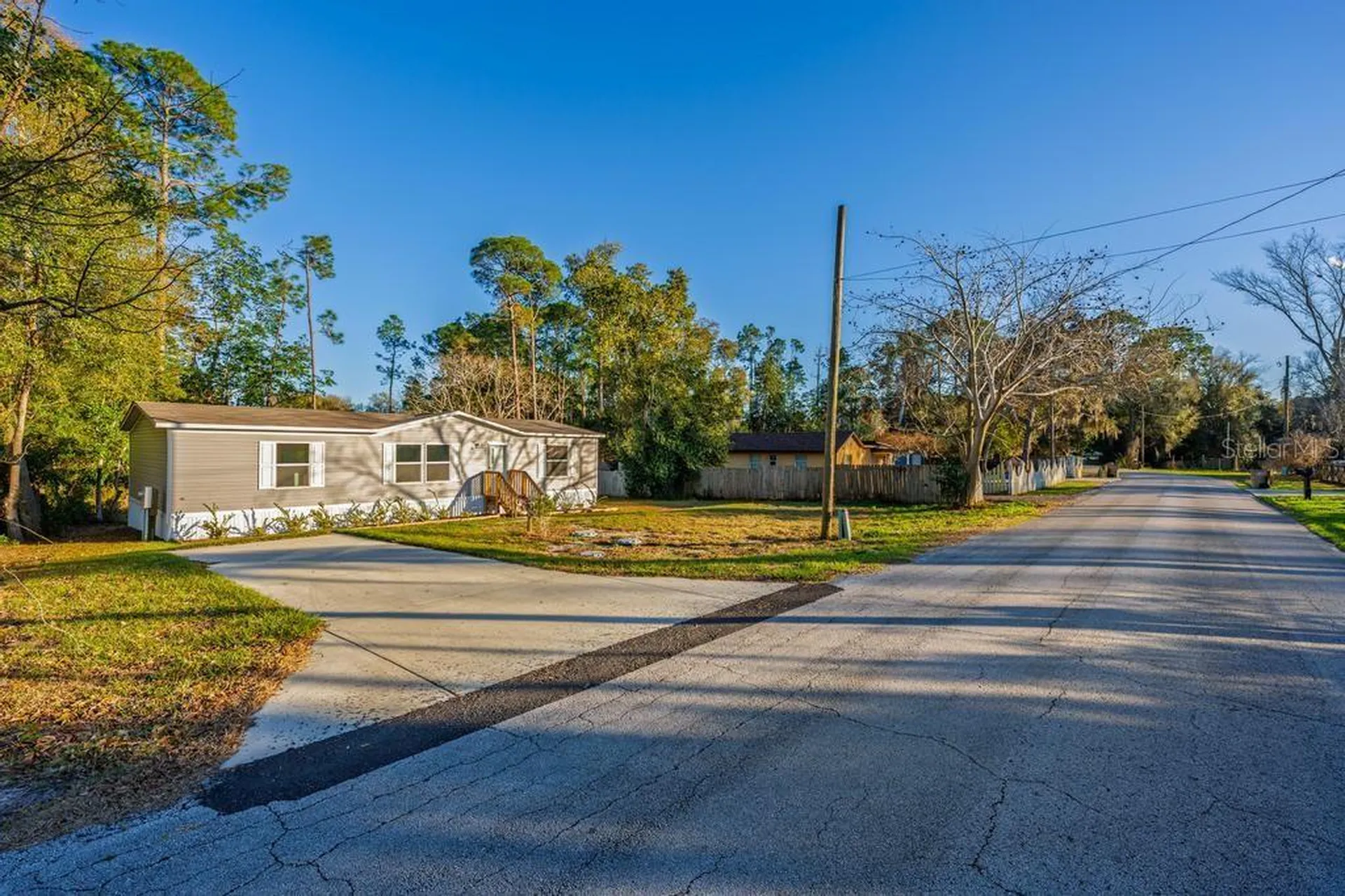 43740 Sunset Drive Paisley FL 32767