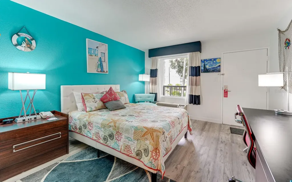 7150 N Tamiami Trail Sarasota FL 34243