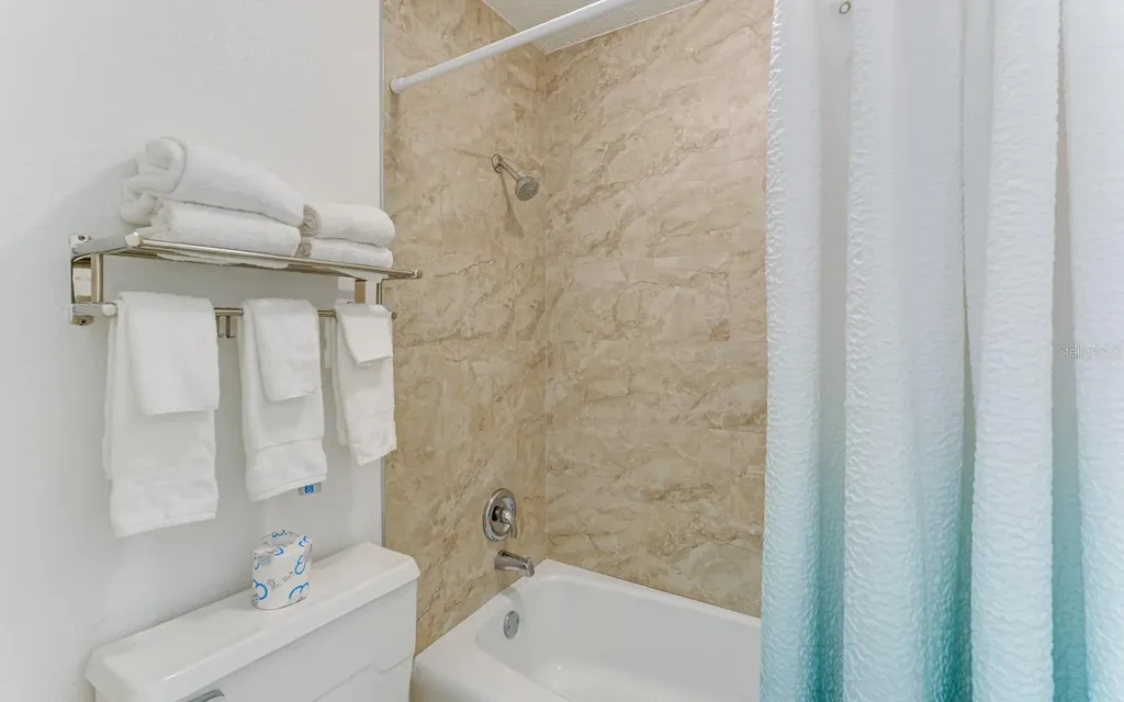 7150 N Tamiami Trail Sarasota FL 34243