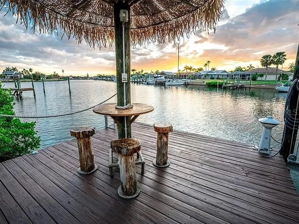 918 Shagos Drive Apollo Beach FL 33572