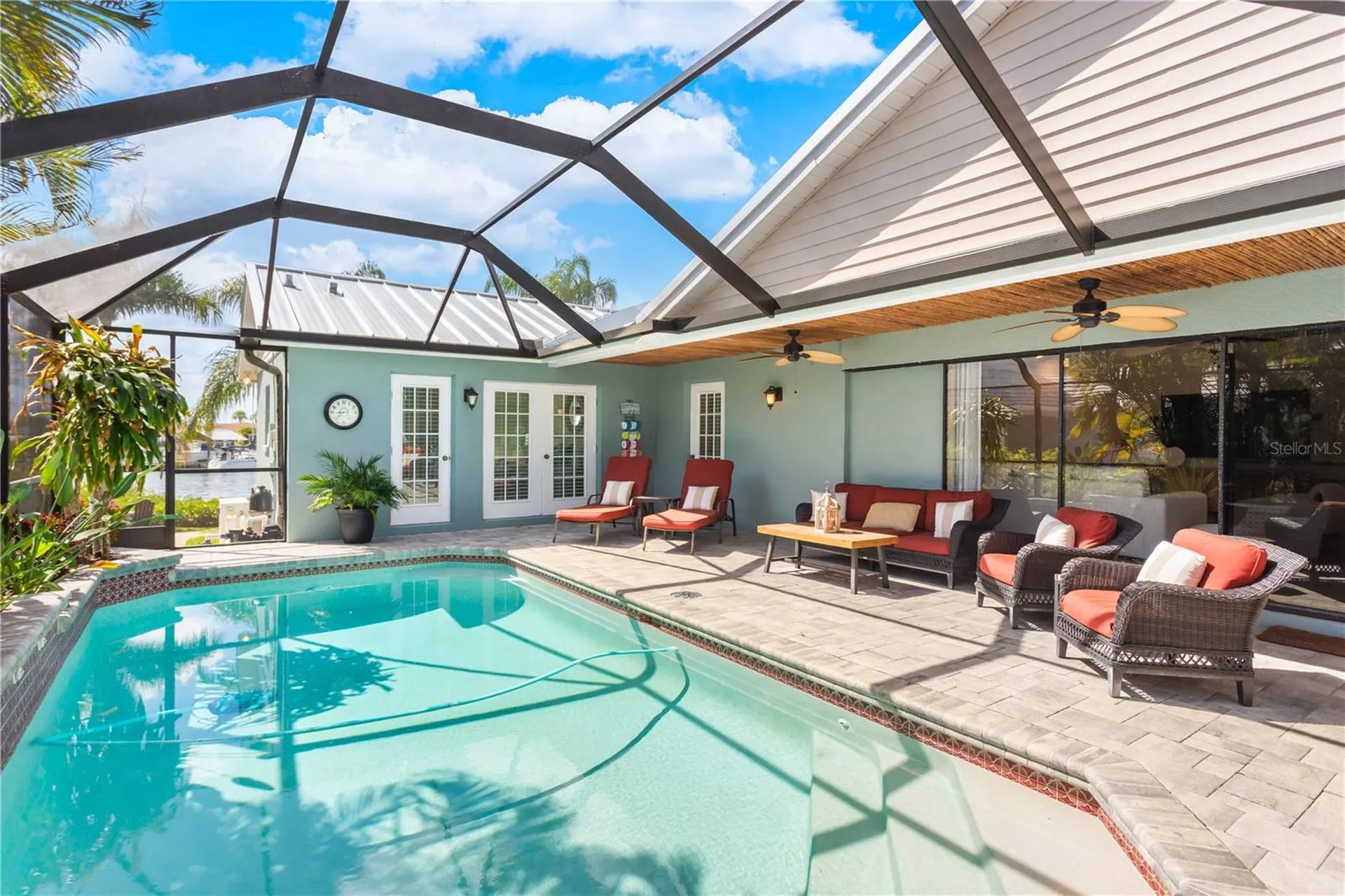 918 Shagos Drive Apollo Beach FL 33572