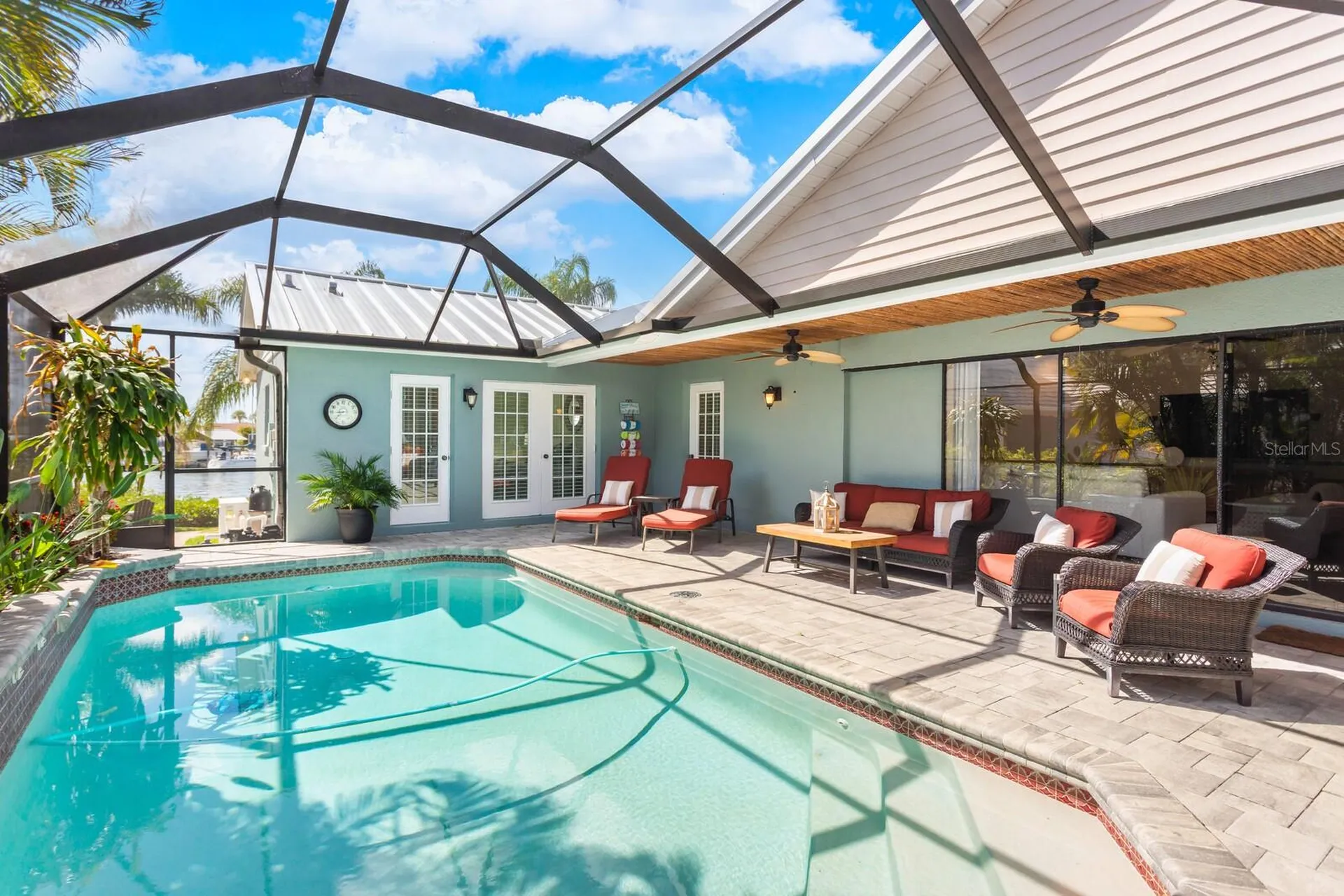 918 Shagos Drive Apollo Beach FL 33572