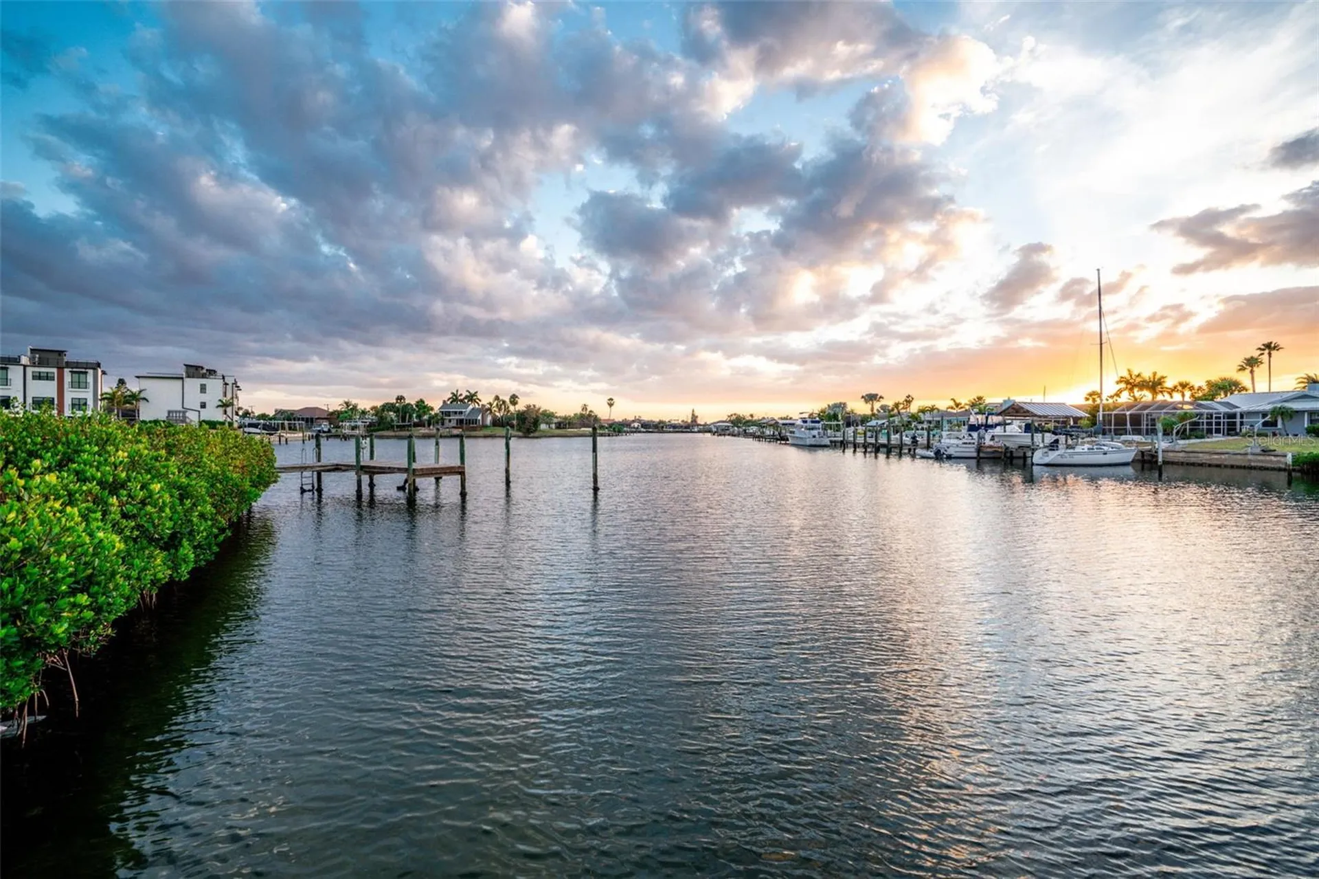 918 Shagos Drive Apollo Beach FL 33572