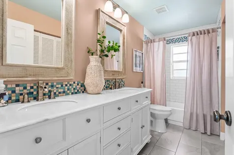 918 Shagos Drive Apollo Beach FL 33572