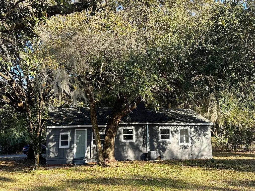2402 Stevens Avenue Sanford FL 32771