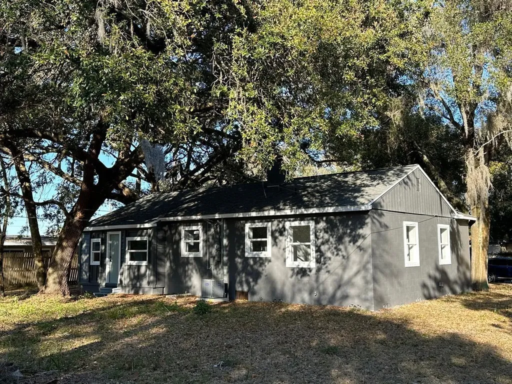 2402 Stevens Avenue Sanford FL 32771