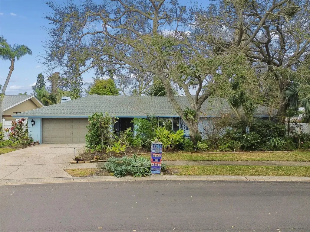 606 Grovewood Lane Largo FL 33770