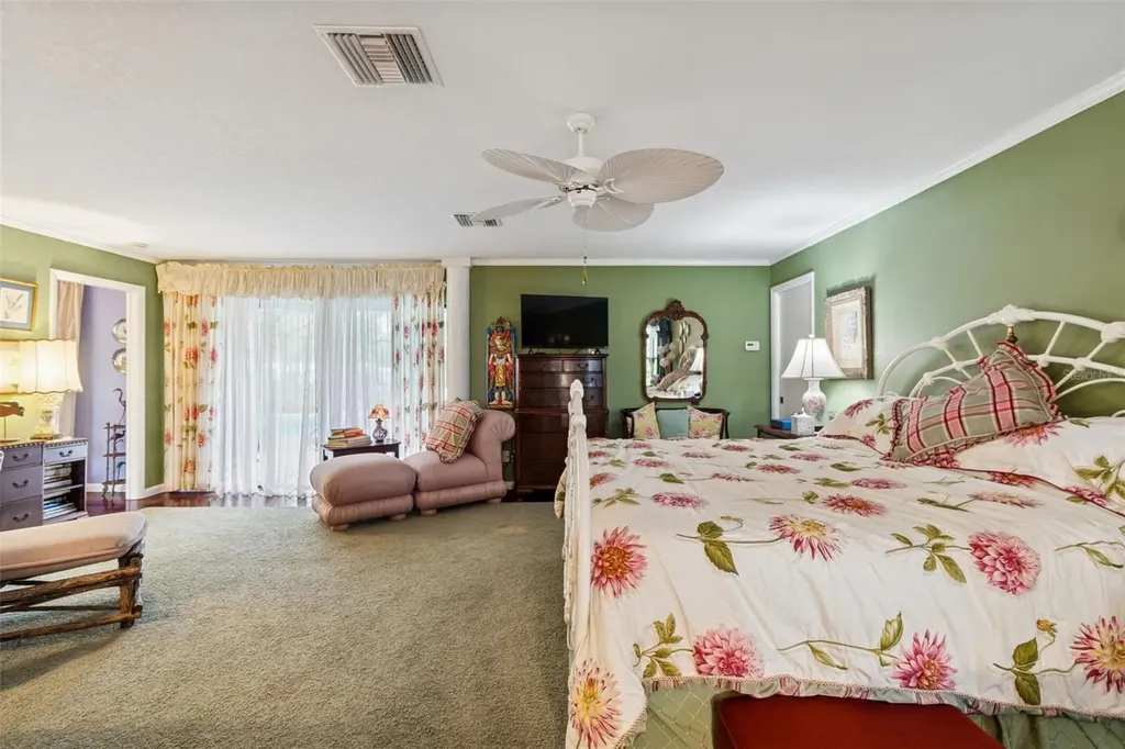 606 Grovewood Lane Largo FL 33770