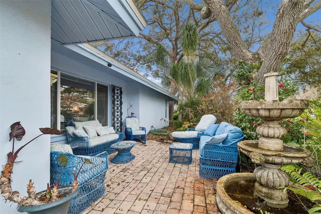 606 Grovewood Lane Largo FL 33770