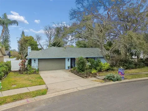 606 Grovewood Lane Largo FL 33770