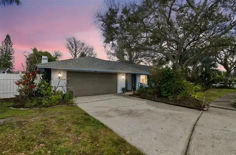 606 Grovewood Lane Largo FL 33770