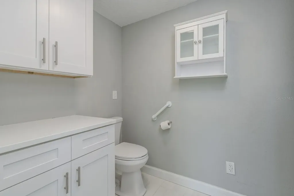 108 Dolphin Drive E Oldsmar FL 34677
