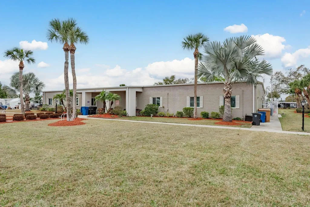 108 Dolphin Drive E Oldsmar FL 34677