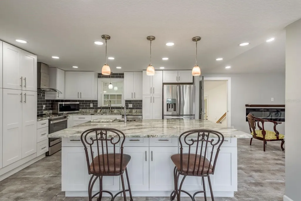 108 Dolphin Drive E Oldsmar FL 34677