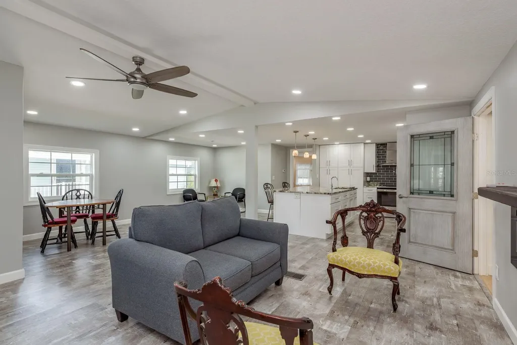 108 Dolphin Drive E Oldsmar FL 34677