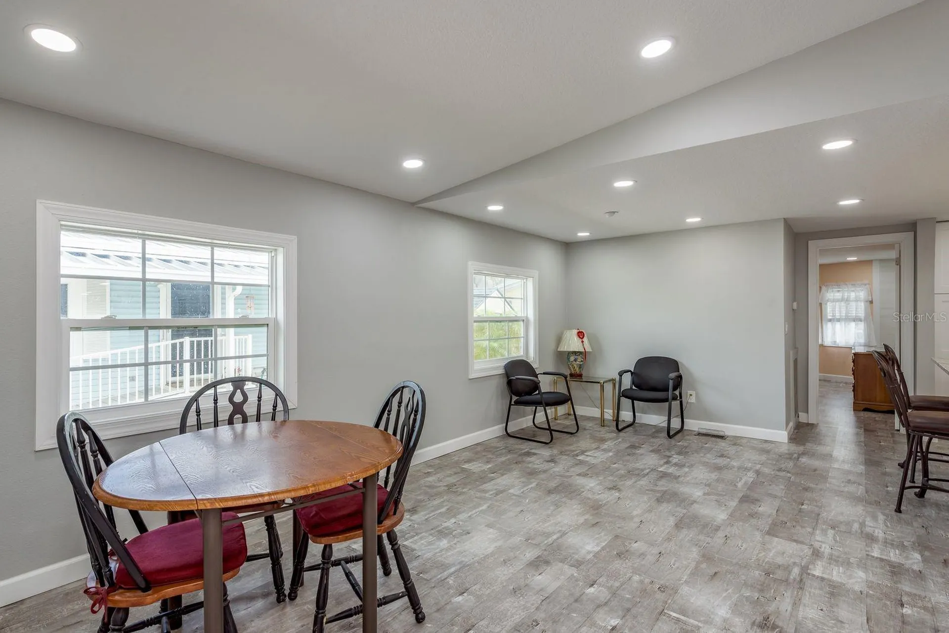 108 Dolphin Drive E Oldsmar FL 34677