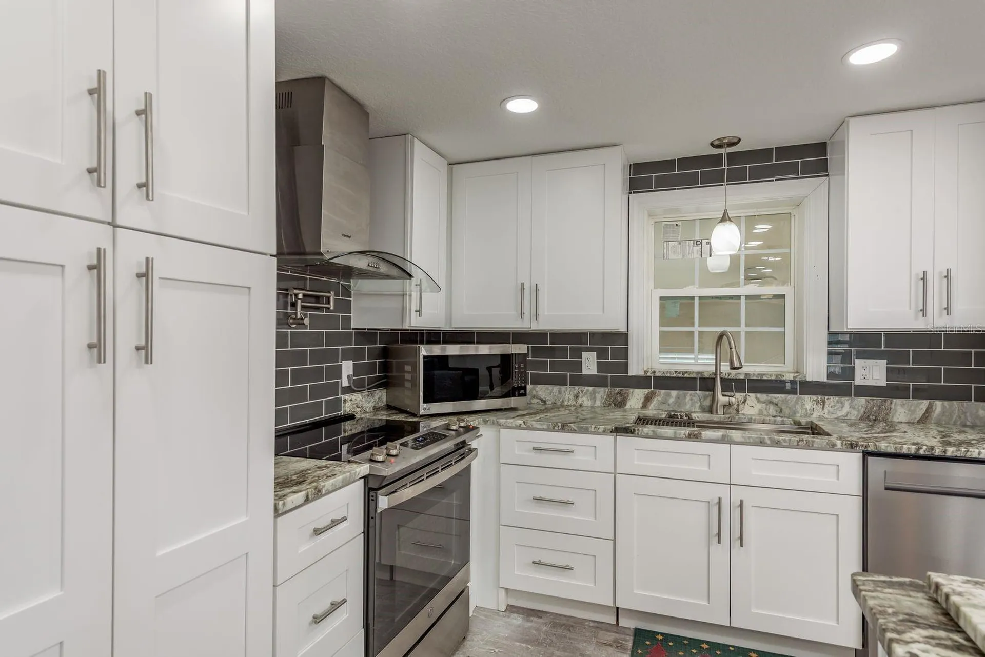 108 Dolphin Drive E Oldsmar FL 34677