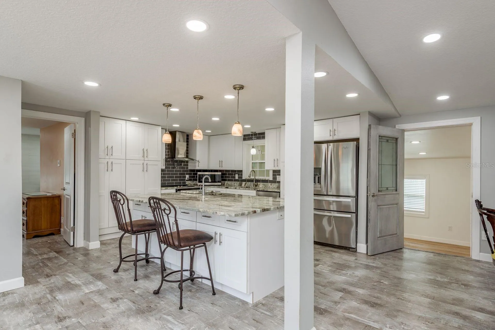 108 Dolphin Drive E Oldsmar FL 34677
