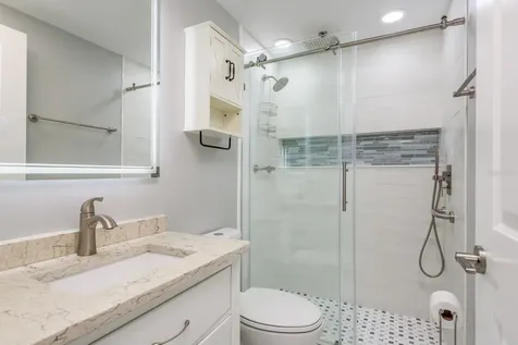 108 Dolphin Drive E Oldsmar FL 34677