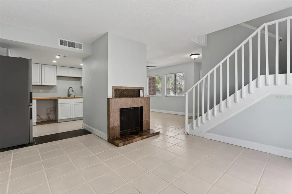 5032 Downing Street Orlando FL 32839