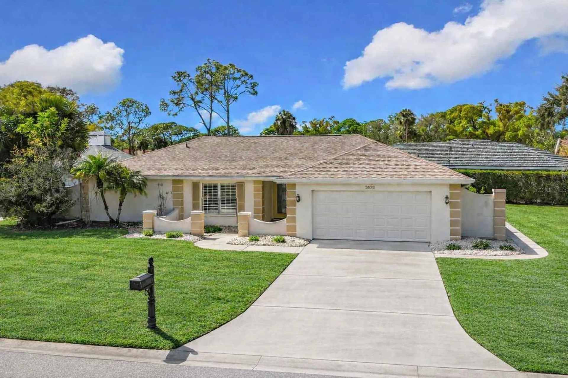 3522 Ferndell Sarasota FL 34235