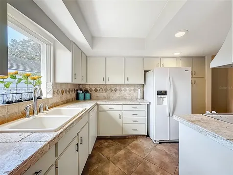 3522 Ferndell Sarasota FL 34235