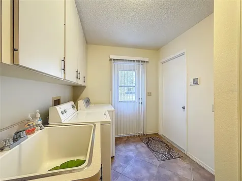3522 Ferndell Sarasota FL 34235