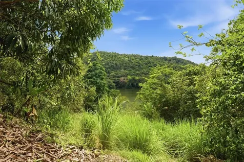 7 Carr 827 Km 1.0 Sector Los Llanos Toa Alta PR 00953
