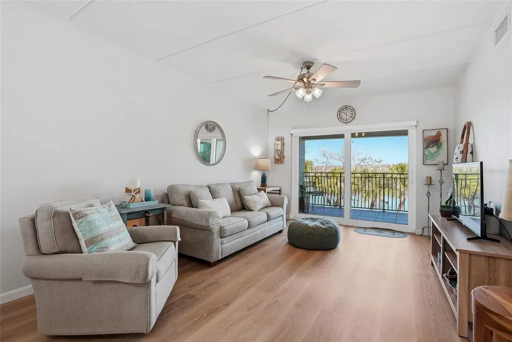 11901 Lagoon Lane Treasure Island FL 33706
