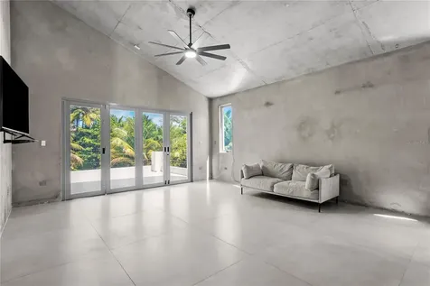 13 Surfside Humacao PR 00791