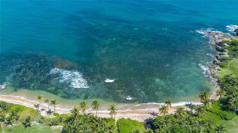13 Surfside Humacao PR 00791